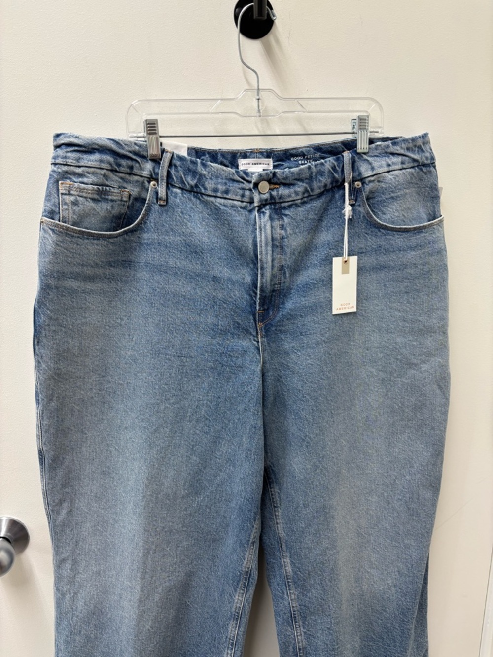 NWT Good American Plus Good Petite Skate Jeans in Indigo756 - Picture 3 of 6